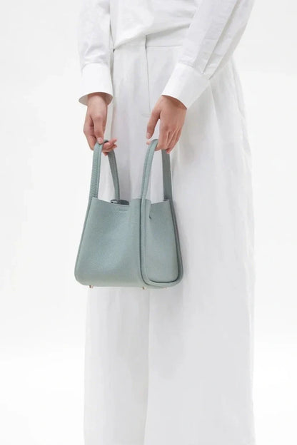 Minnie Medium Bucket Bag