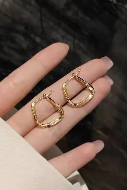 Anais Hoops
