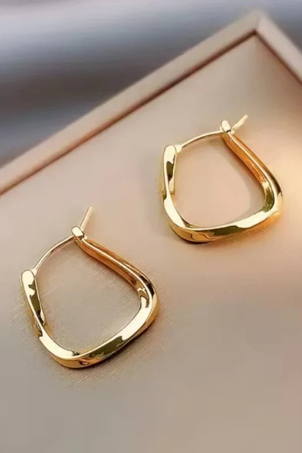 Anais Hoops