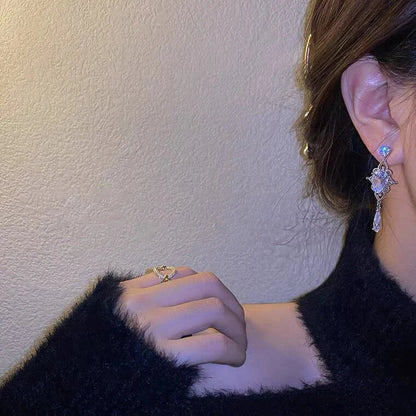 Korean Baroque Shiny Waterdrop Crystal Drop Earrings for Women and Girls in Silver Color
