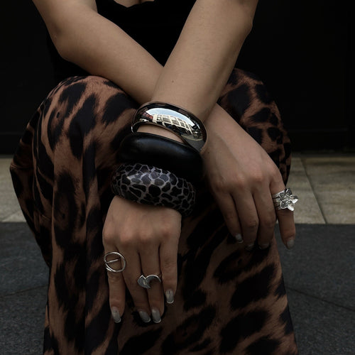 Resin Oval Wide Geometric Leopard Bracelet