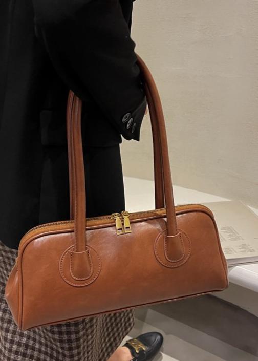 StructuRed Vintage Shoulder Bag