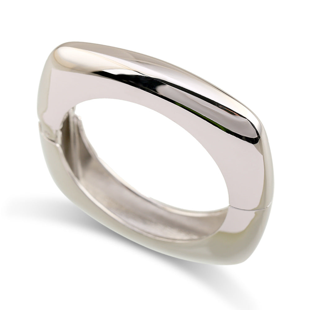 NovaSquare - Bold Geometric Hinged Bangle
