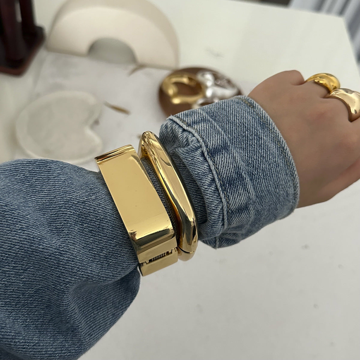 NovaSquare - Bold Geometric Hinged Bangle